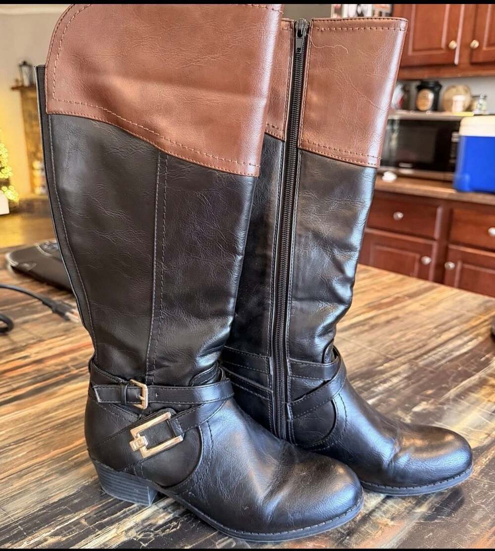 Liz Claiborne Riding Boots Size 6W Black Brown Two Tone Buckle
